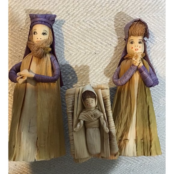 3 Piece Nativity Scene made of Paper 6” H - Picture 3 of 4